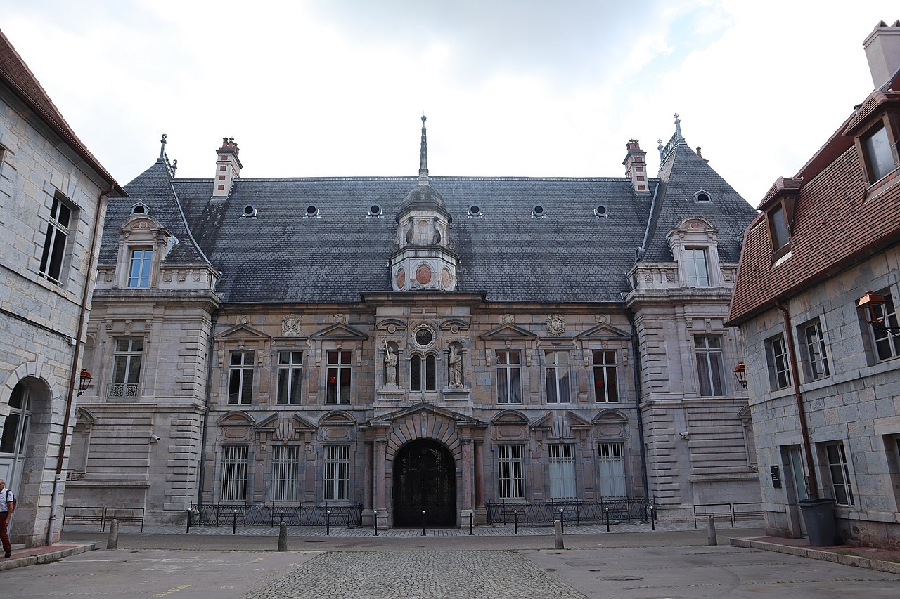 Visite du Palais de Justice à 10H00
