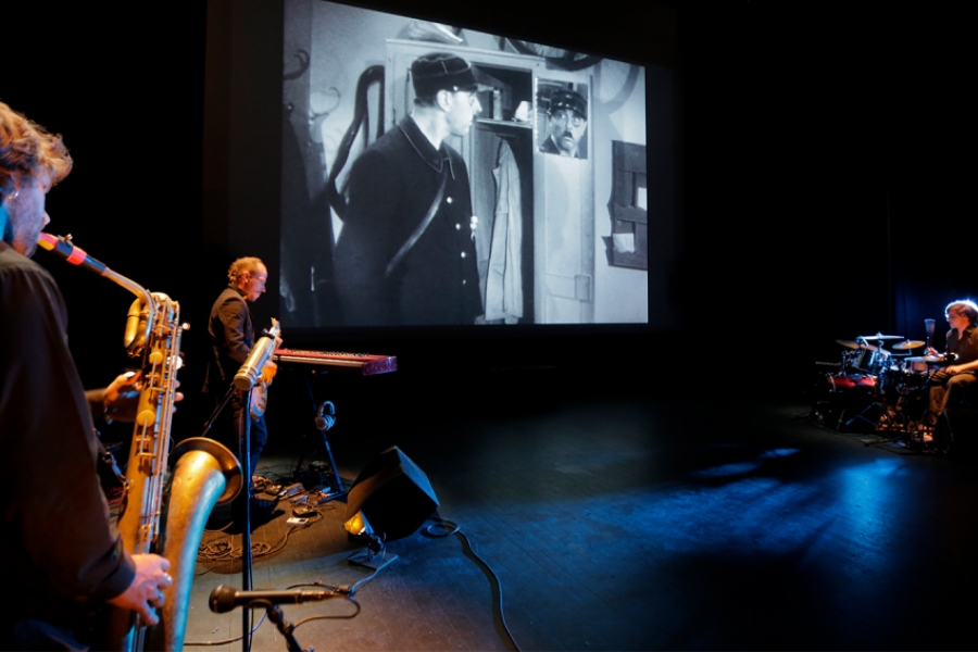 Jour de fête au théâtre de l' Espace à 20H00